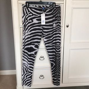 BRAND NEW ADIDAS LEGGINGS SIZE LARGE